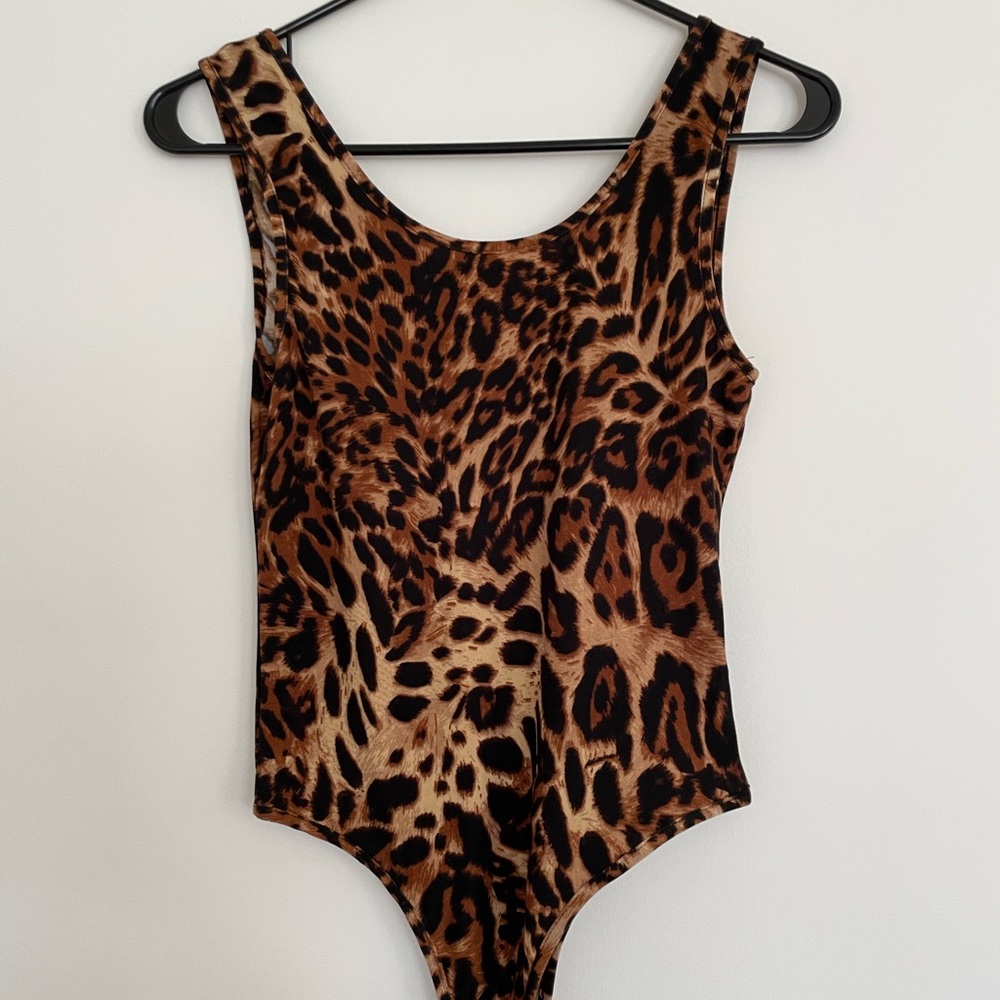 Sleeveless Leopard Leotard Bodysuit
